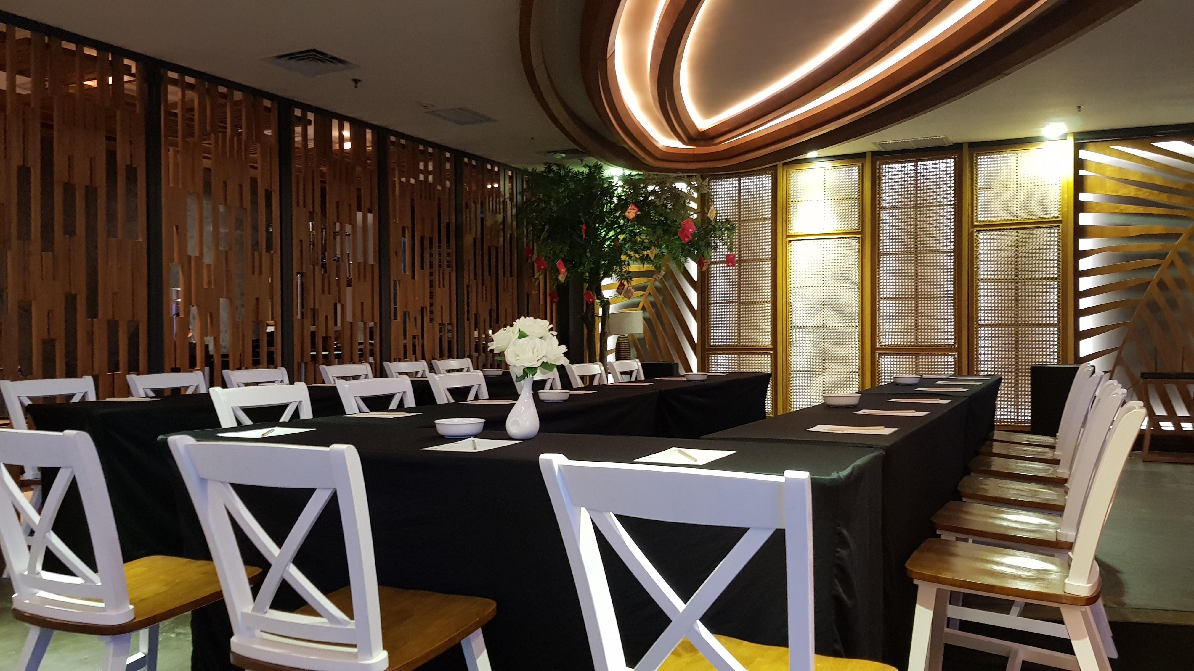 Astara Hotel Balikpapan Bagian luar foto