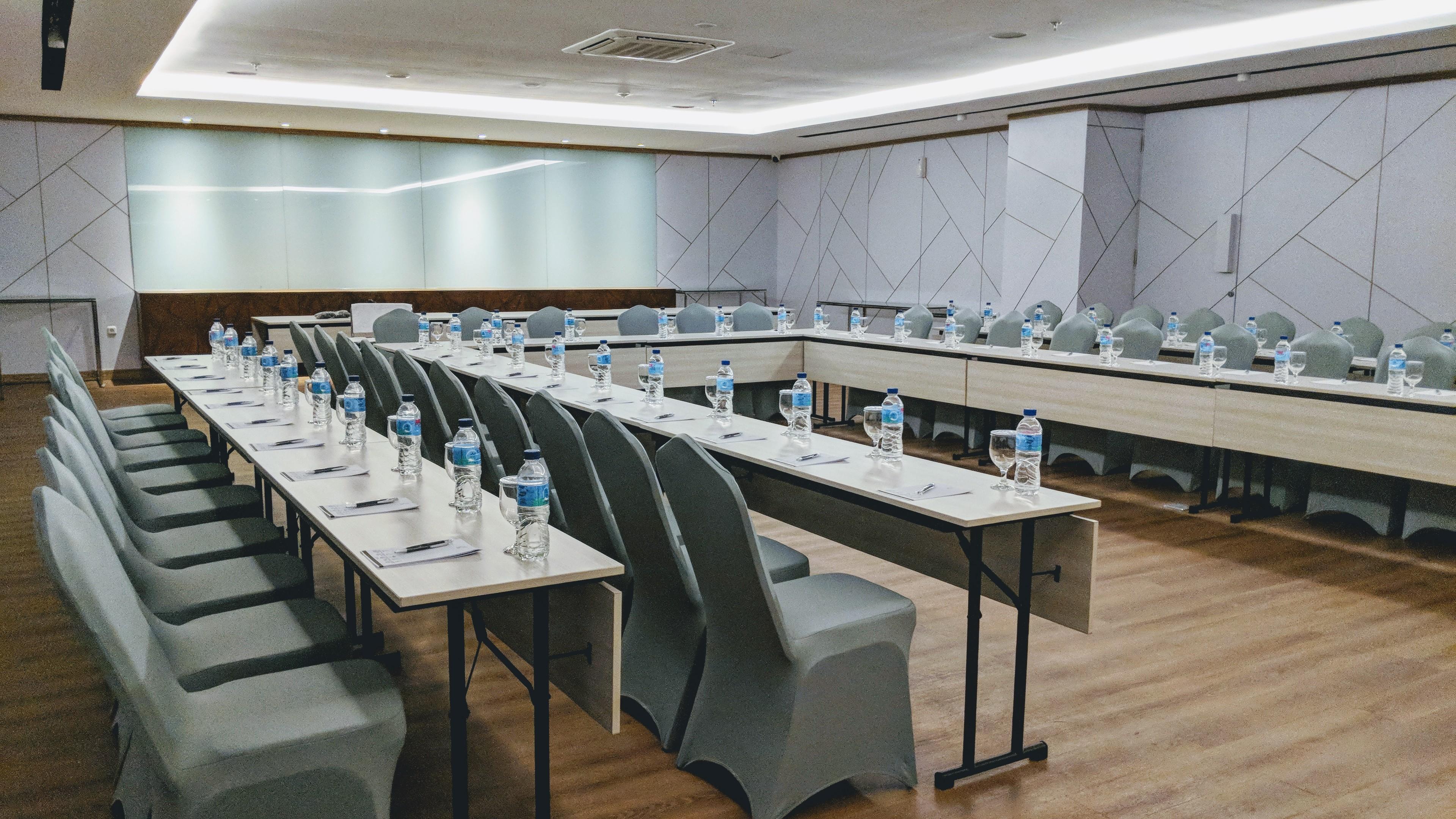 Astara Hotel Balikpapan Bagian luar foto