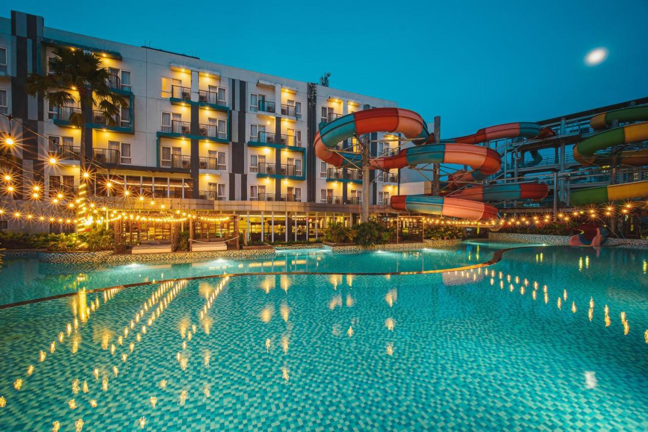Astara Hotel Balikpapan Bagian luar foto